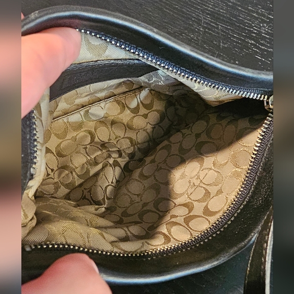 EUC Mini Coach Black Leather Shoulder Bag - Picture 2 of 10